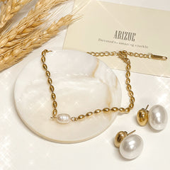 Mystic Pearl Halo Short Necklace